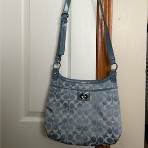 Coach Penelope Signature Bag (Pool Blue)